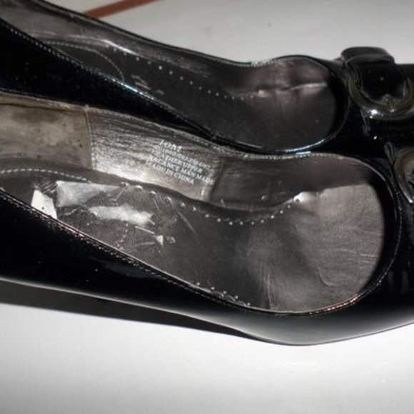 Colin Stuart Black Patent Leather Pumps - Picture 6 of 8